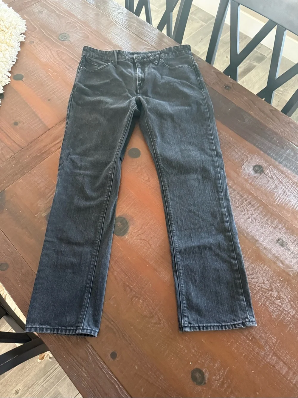 Volcom Solver Men’s Black Dark Wash Straight Fit Denim Jean size 34
